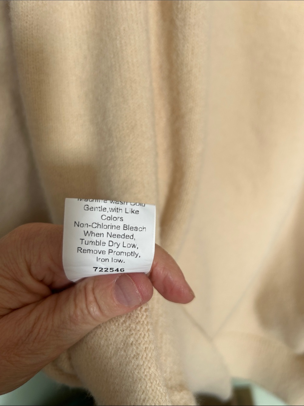 Amazon Cream Crewneck Sweater with Flag Motif - Picture 6 of 6